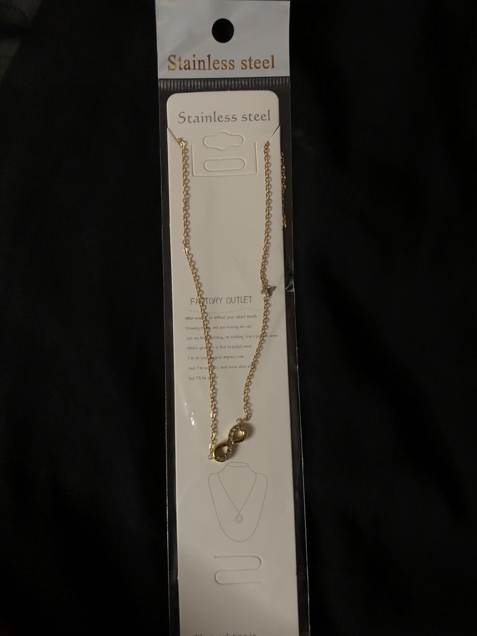Number 8 Pendant Necklace for Women – Elegant Minimalist Fashion Necklace